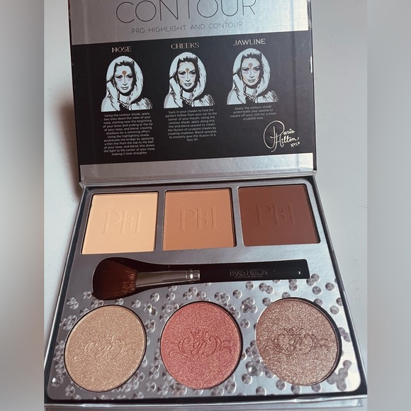 Paris Hilton Gold and Pink Blush Palette - Picture 1 of 6